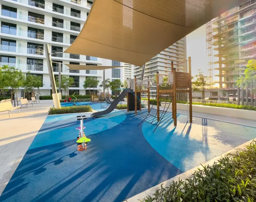 Partial Marina and City Views 1-Bedroom — Emaar Beachfront — photo 36