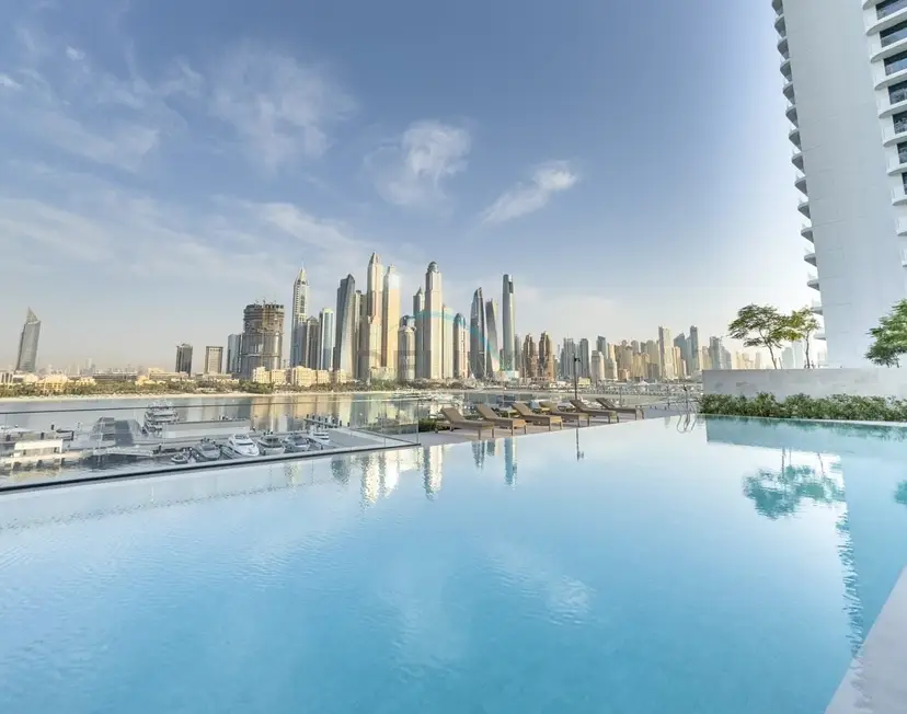 Partial Marina and City Views 1-Bedroom — Emaar Beachfront — photo 5