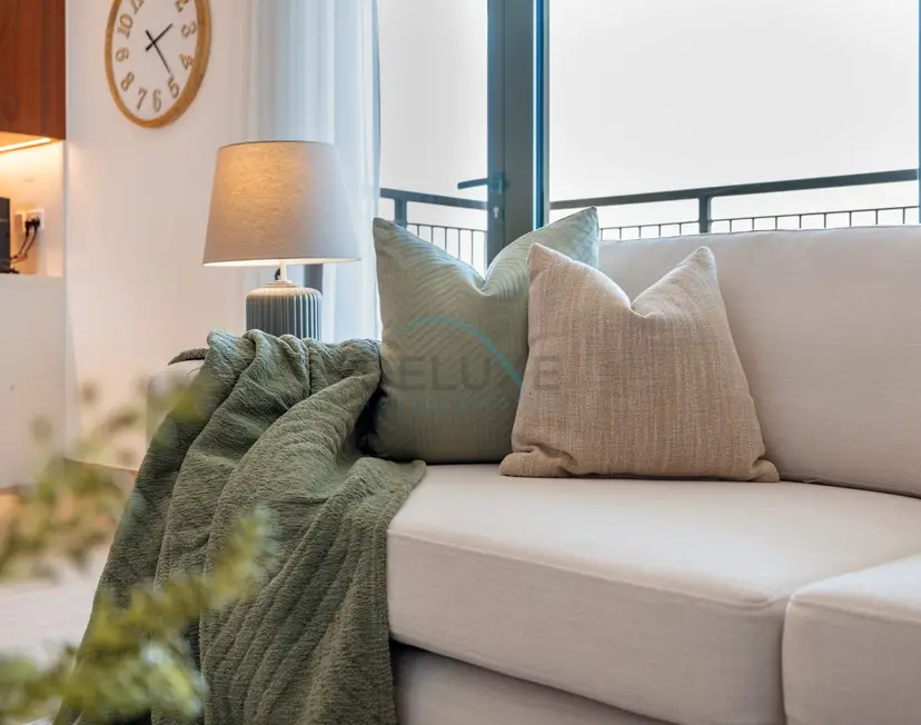 Urban Beachside 2-Bedroom with a Glimpse of Burj Khalifa — La Mer — photo 9