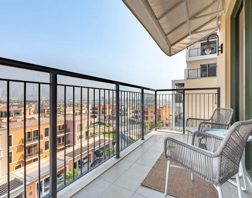 Urban Beachside 2-Bedroom with a Glimpse of Burj Khalifa — La Mer — photo 17