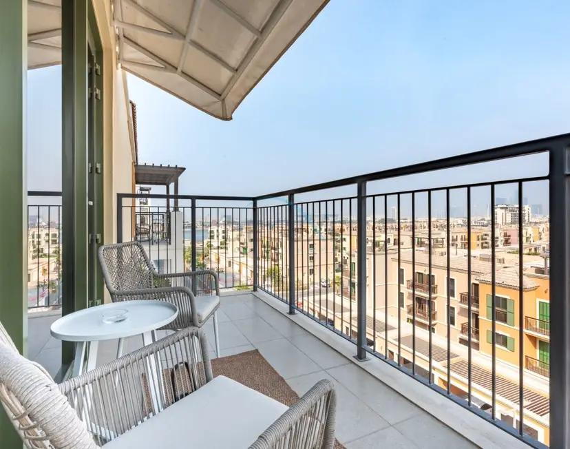 Urban Beachside 2-Bedroom with a Glimpse of Burj Khalifa — La Mer — photo 16
