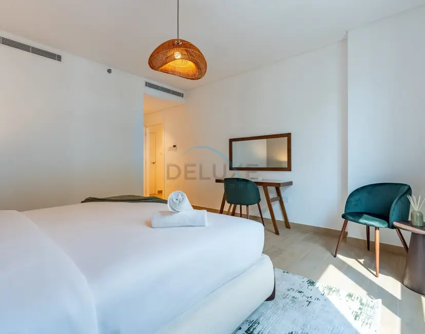 Urban Beachside 2-Bedroom with a Glimpse of Burj Khalifa — La Mer — photo 20