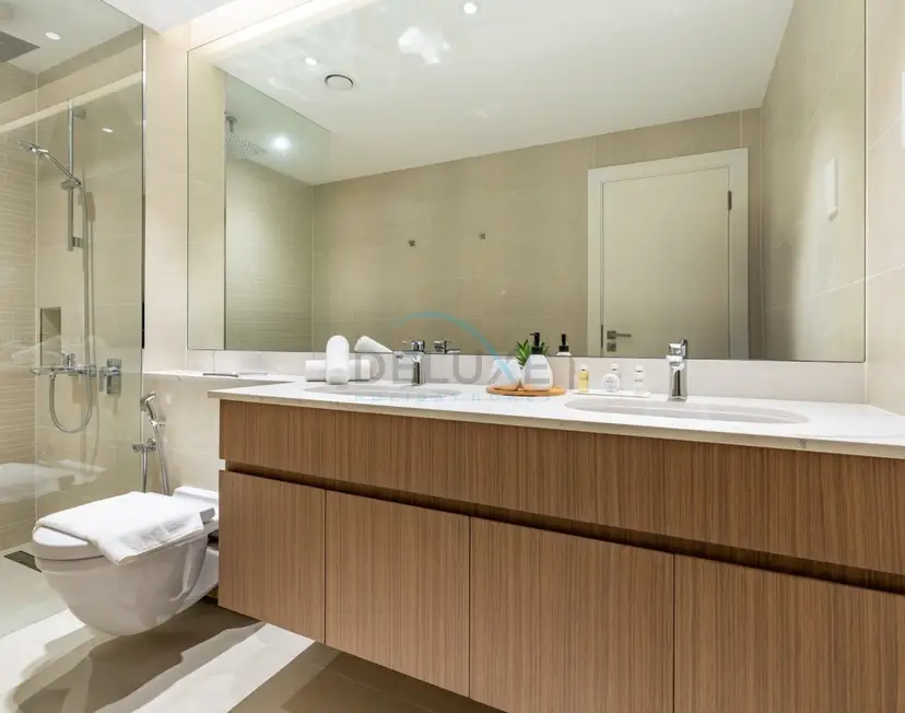 Urban Beachside 2-Bedroom with a Glimpse of Burj Khalifa — La Mer — photo 21
