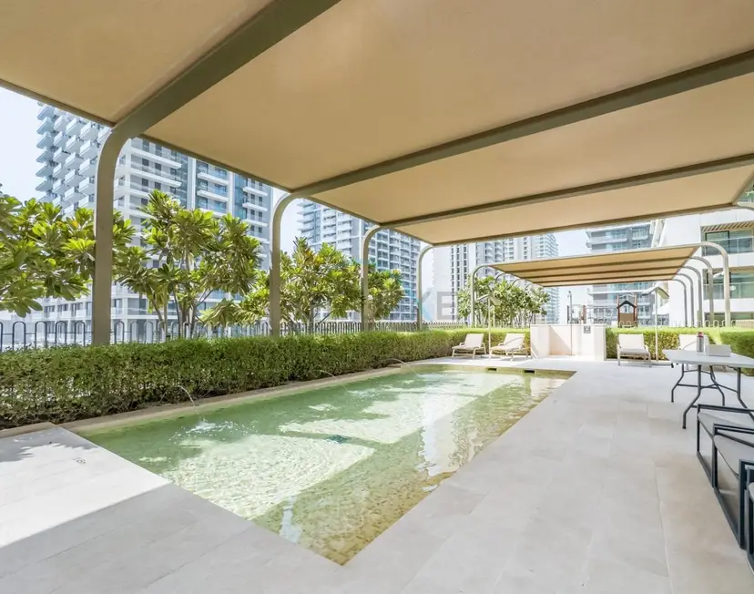 Partial Sea Views with Private Beach Access — Emaar Beachfront — photo 23