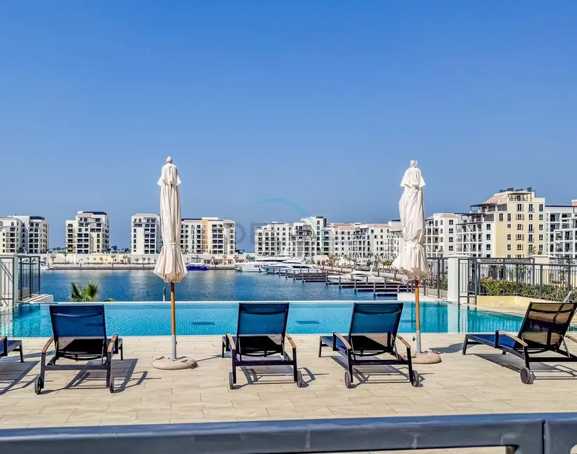 Urban Beachside 2-Bedroom with a Glimpse of Burj Khalifa — La Mer — photo 6