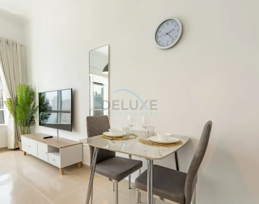 Chic Waterfront Location with Direct Metro Access and a Glimpse of Ain — Jumeirah Lake Towers — photo 4