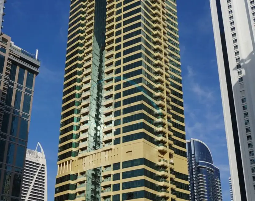 Chic Waterfront Location with Direct Metro Access and a Glimpse of Ain — Jumeirah Lake Towers — photo 13