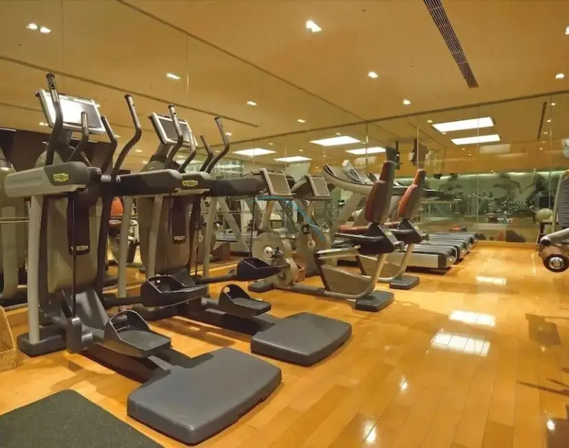 Chic Waterfront Location with Direct Metro Access and a Glimpse of Ain — Jumeirah Lake Towers — photo 15