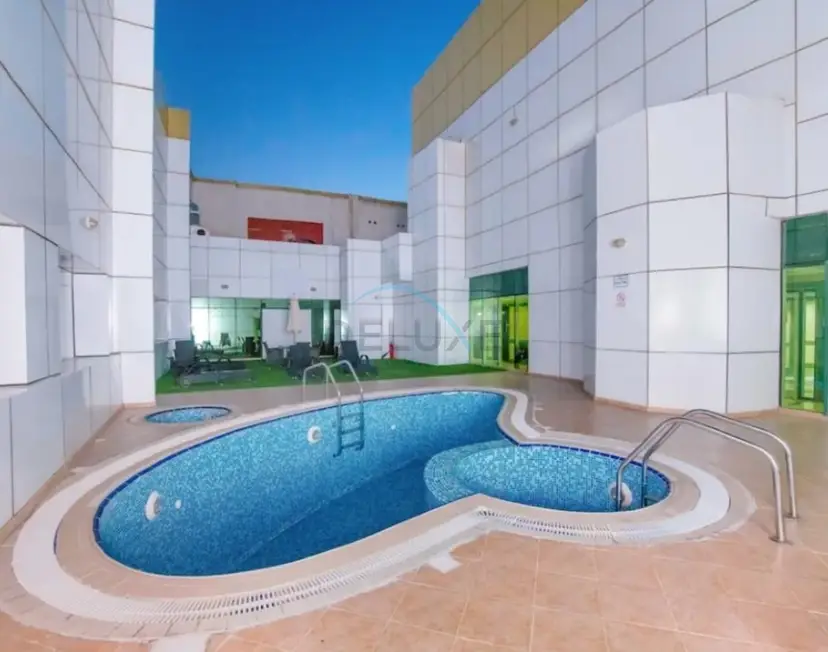 Chic Waterfront Location with Direct Metro Access and a Glimpse of Ain — Jumeirah Lake Towers — photo 16