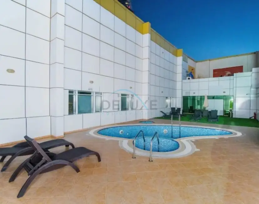 Chic Waterfront Location with Direct Metro Access and a Glimpse of Ain — Jumeirah Lake Towers — photo 17