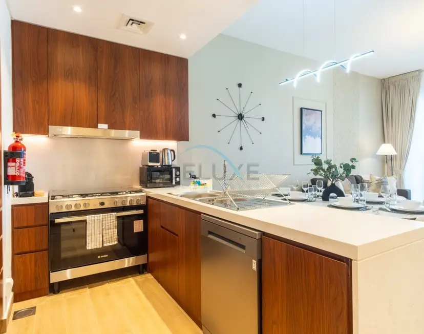 Seafront 2-Bedroom, Within Walking Distance to La Mer Beach — photo 7
