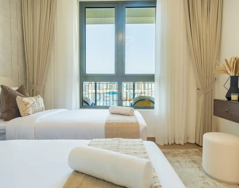 Seafront 2-Bedroom, Within Walking Distance to La Mer Beach — photo 5