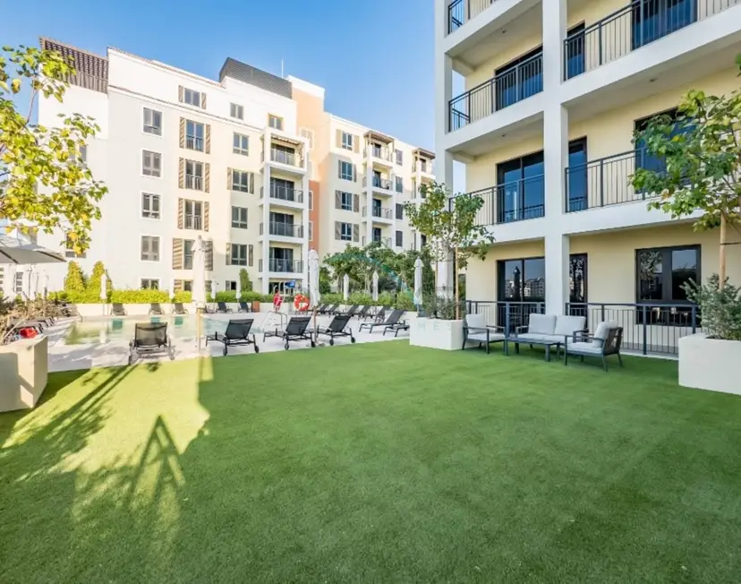 Seafront 2-Bedroom, Within Walking Distance to La Mer Beach — photo 40