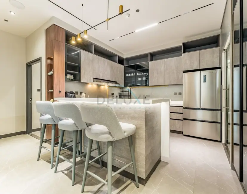Luxurious High-Floor 3-Bedroom with Assistant Room — Jumeirah Lake Towers — photo 8