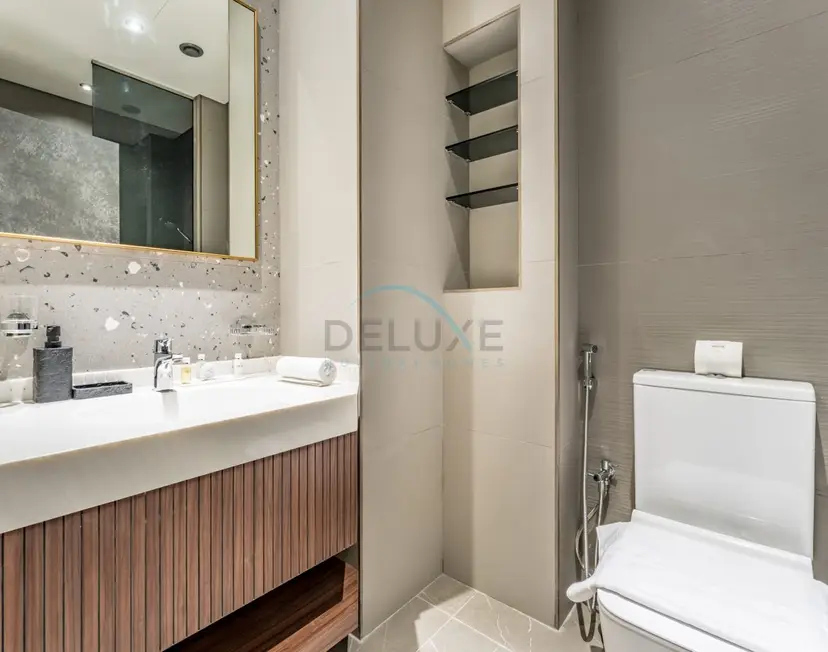 Luxurious High-Floor 3-Bedroom with Assistant Room — Jumeirah Lake Towers — photo 29