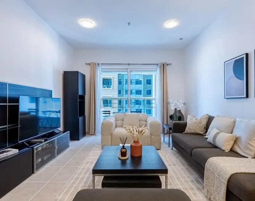 High-Floor Apartment With Stunning Sea Views — Dubai Marina — photo 2