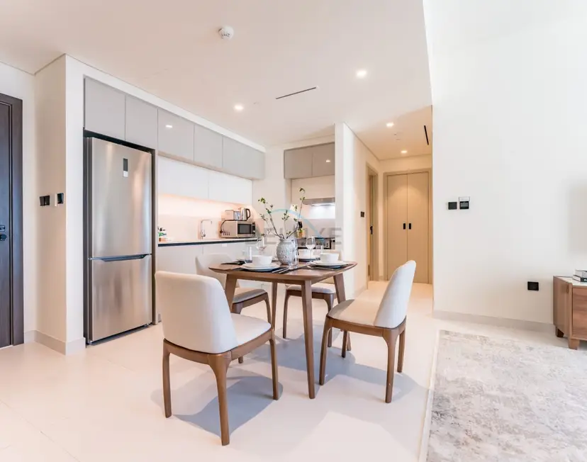 Prime Waterfront Living with Partial Sea Views, Just a Short Drive — Emaar Beachfront — photo 7