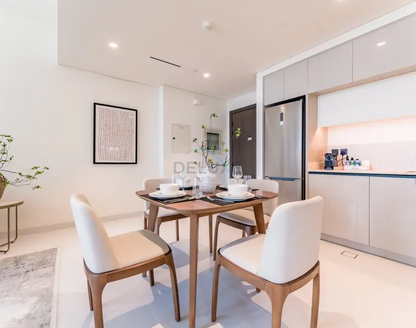 Prime Waterfront Living with Partial Sea Views, Just a Short Drive — Emaar Beachfront — photo 9