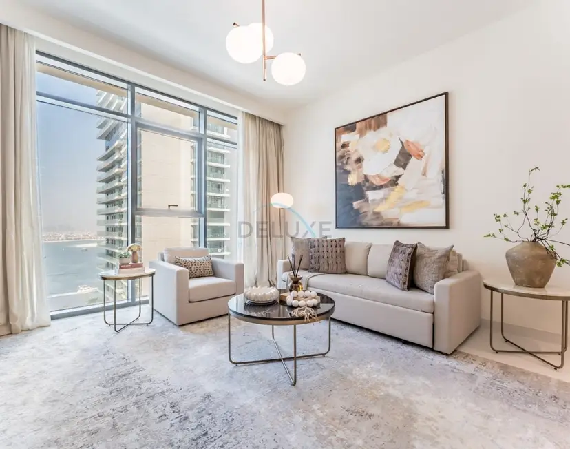 Prime Waterfront Living with Partial Sea Views, Just a Short Drive — Emaar Beachfront — photo 2