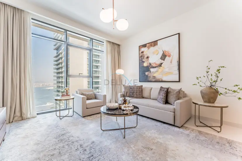 Prime Waterfront Living with Partial Sea Views, Just a Short Drive — Emaar Beachfront — photo 1