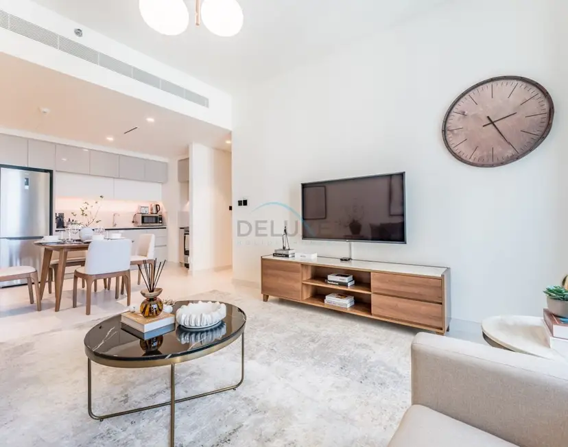 Prime Waterfront Living with Partial Sea Views, Just a Short Drive — Emaar Beachfront — photo 17