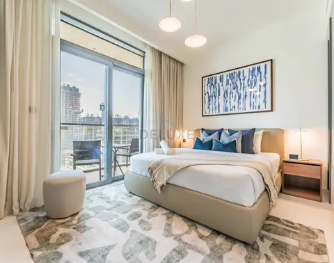 Prime Waterfront Living with Partial Sea Views, Just a Short Drive — Emaar Beachfront — photo 4