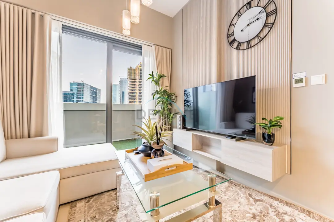 Furnished 1Bedroom with Burj Khalifa Tip View — Business Bay