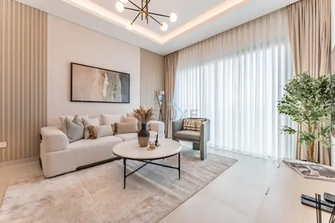 City Living 1-Bedroom Near Coca-Cola Arena and Park — Al Wasl