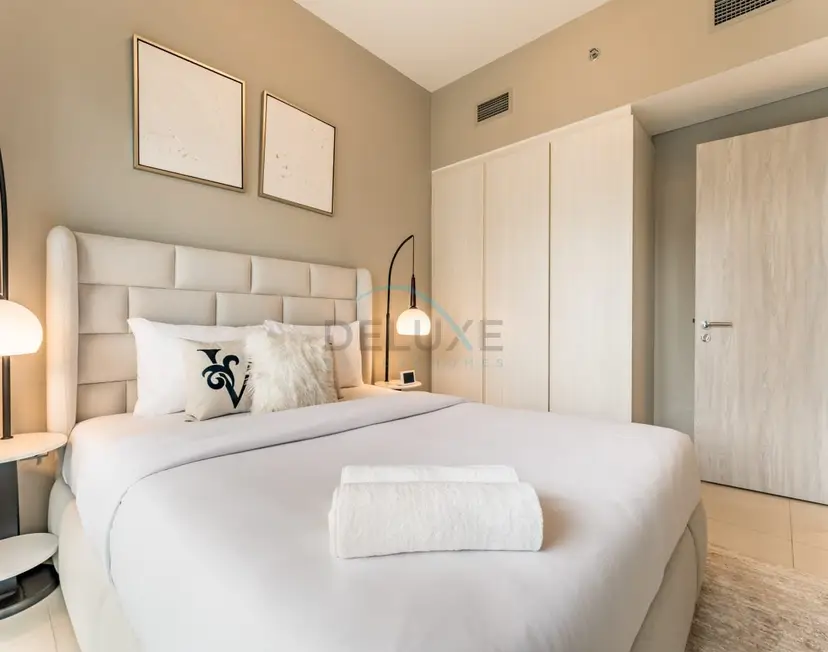 Furnished 1Bedroom with Burj Khalifa Tip View — Business Bay — photo 9