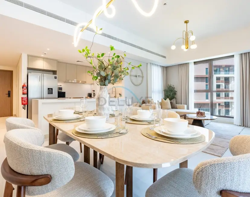 Chic 2-Bedroom Retreat with Assistant Room — Jumeirah — photo 11