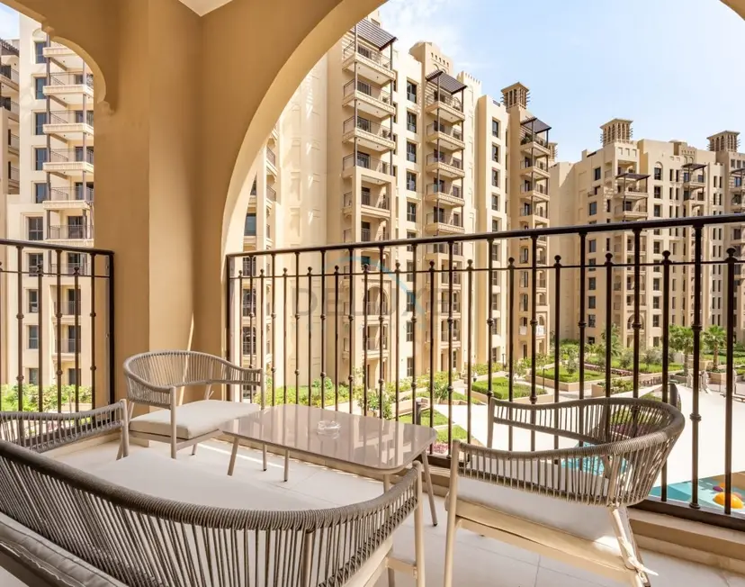 Chic 2-Bedroom Retreat with Assistant Room — Jumeirah — photo 12