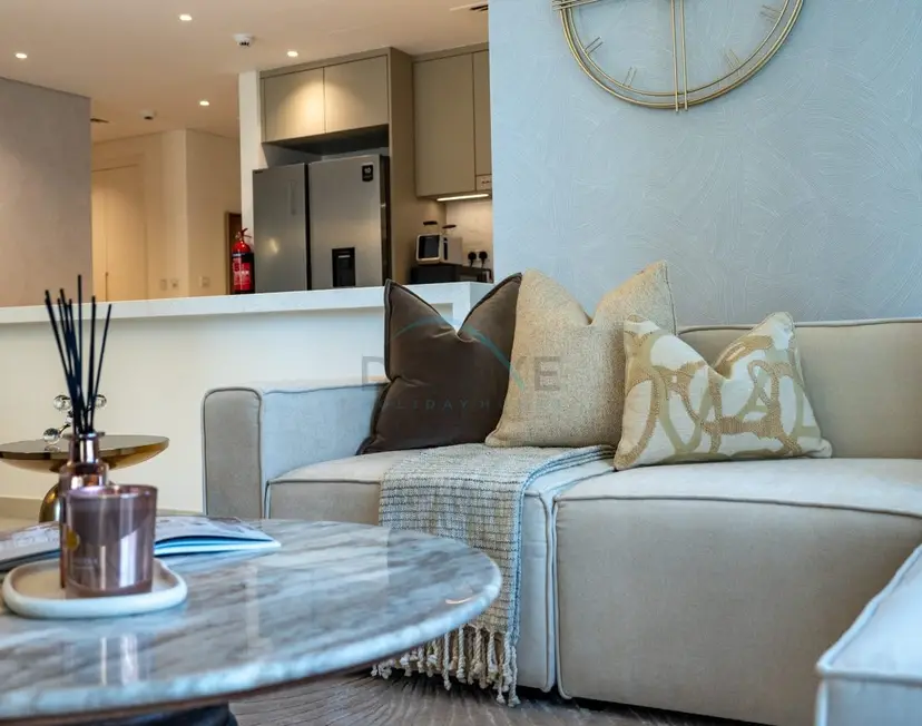 Chic 2-Bedroom Retreat with Assistant Room — Jumeirah — photo 15