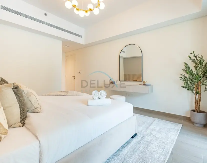Chic 2-Bedroom Retreat with Assistant Room — Jumeirah — photo 26