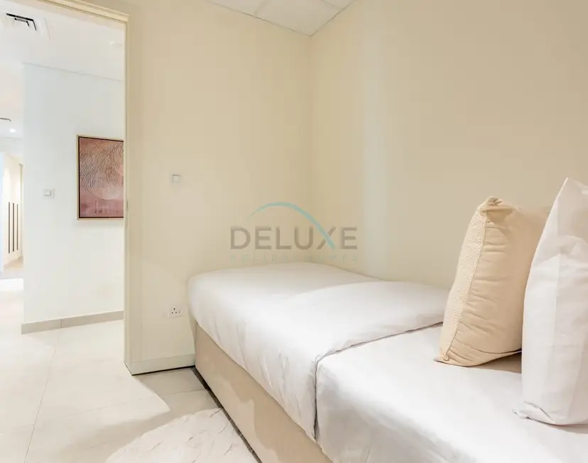 Chic 2-Bedroom Retreat with Assistant Room — Jumeirah — photo 36