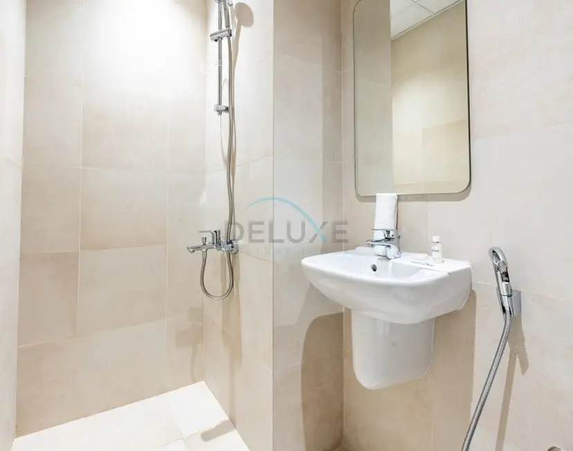 Chic 2-Bedroom Retreat with Assistant Room — Jumeirah — photo 38