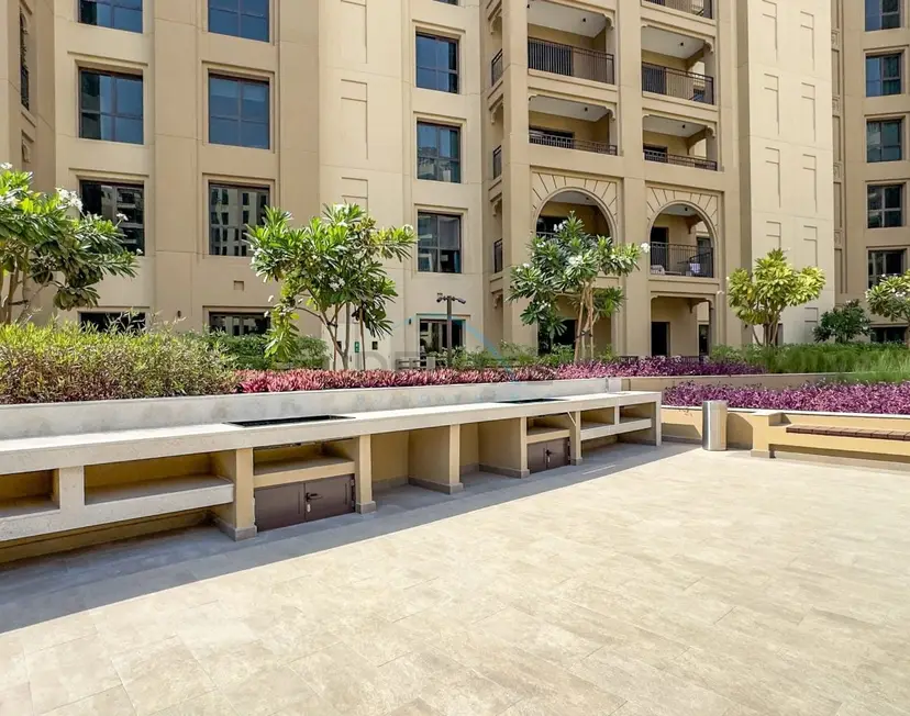 Chic 2-Bedroom Retreat with Assistant Room — Jumeirah — photo 40