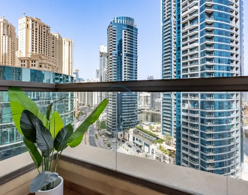 Balcony Overlooking the Marina and Yachts — Jumeirah Beach Residence — photo 23