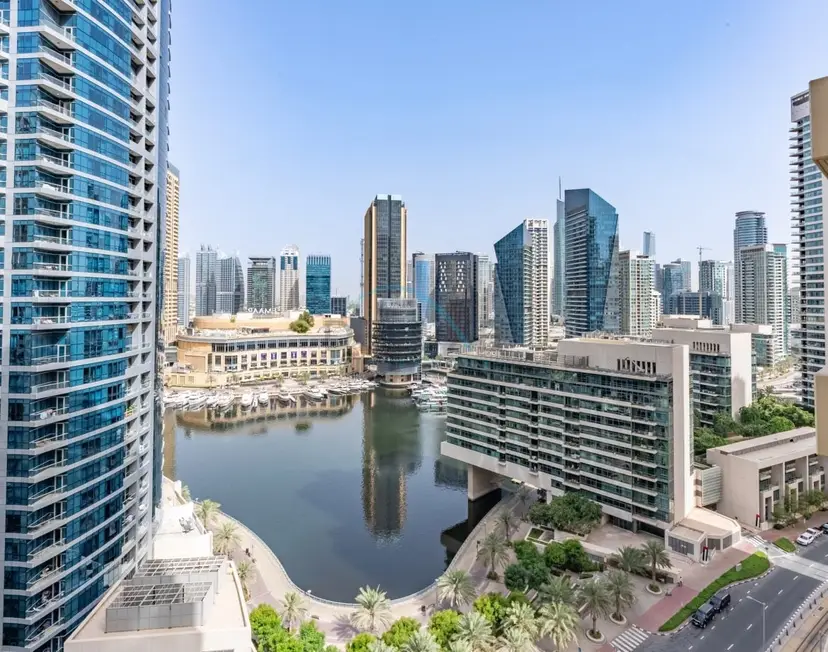 Balcony Overlooking the Marina and Yachts — Jumeirah Beach Residence — photo 6