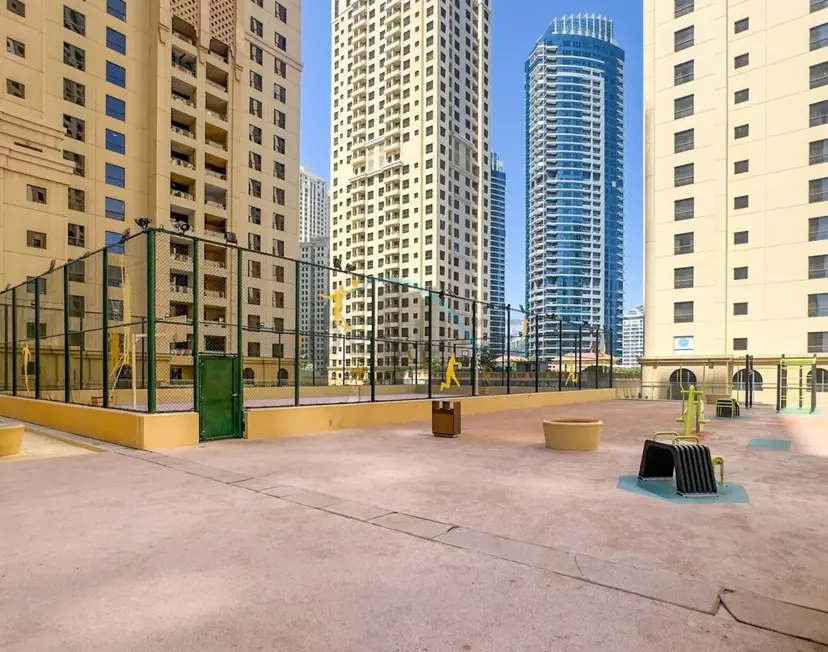 Balcony Overlooking the Marina and Yachts — Jumeirah Beach Residence — photo 27