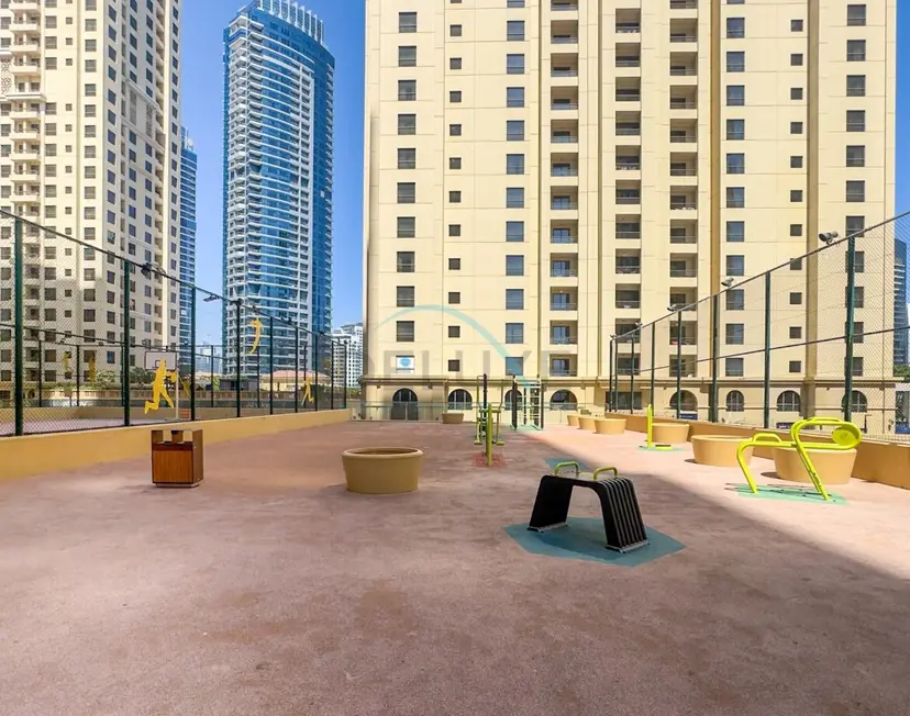 Balcony Overlooking the Marina and Yachts — Jumeirah Beach Residence — photo 28